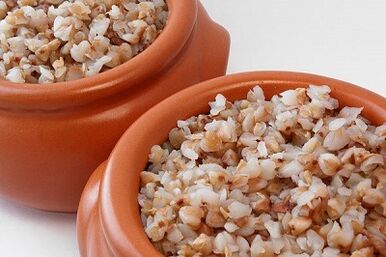 Buckwheat Diät fir Gewiichtsverloscht